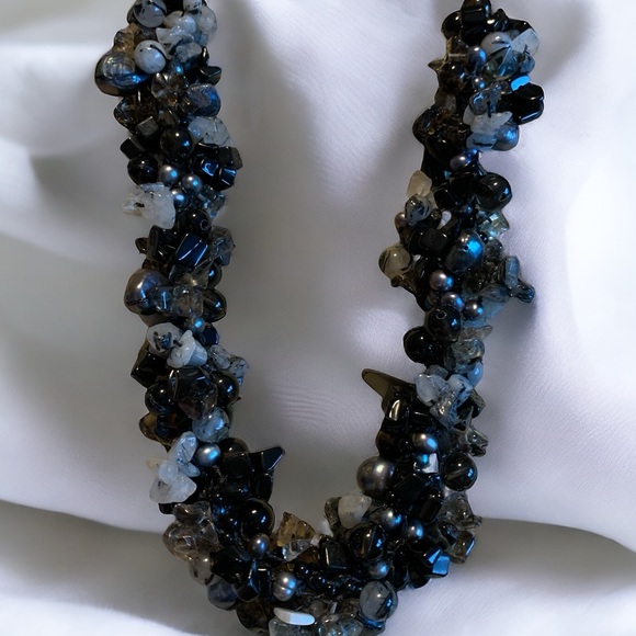 Gorgeous multi strand necklace with Tahitian pearls, gemstones and crystals. - Picture 1 of 12